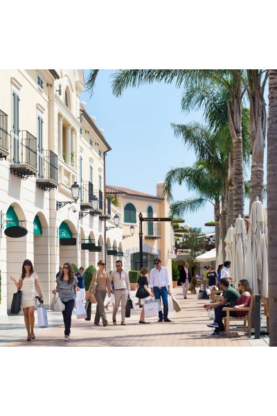 PALAIS ROYAL DE CASERTA ET VISITE SHOPPING OUTLET DE SALERNE